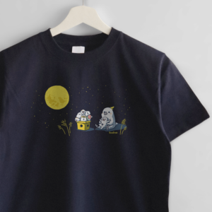 鳥さんたちのお月見団子 キンカチョウやコキンチョウ イラストTシャツ