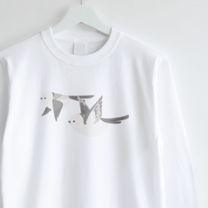 長袖Tシャツ FLYING BIRD 空を飛ぶシマエナガ