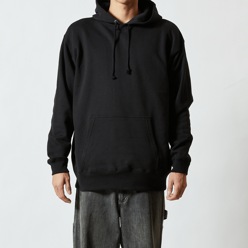 プルオーバー パーカー 男性モデル 182cm