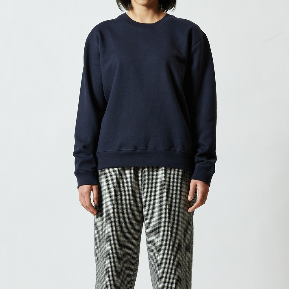 クールネック スウェット 女性モデル 160cm