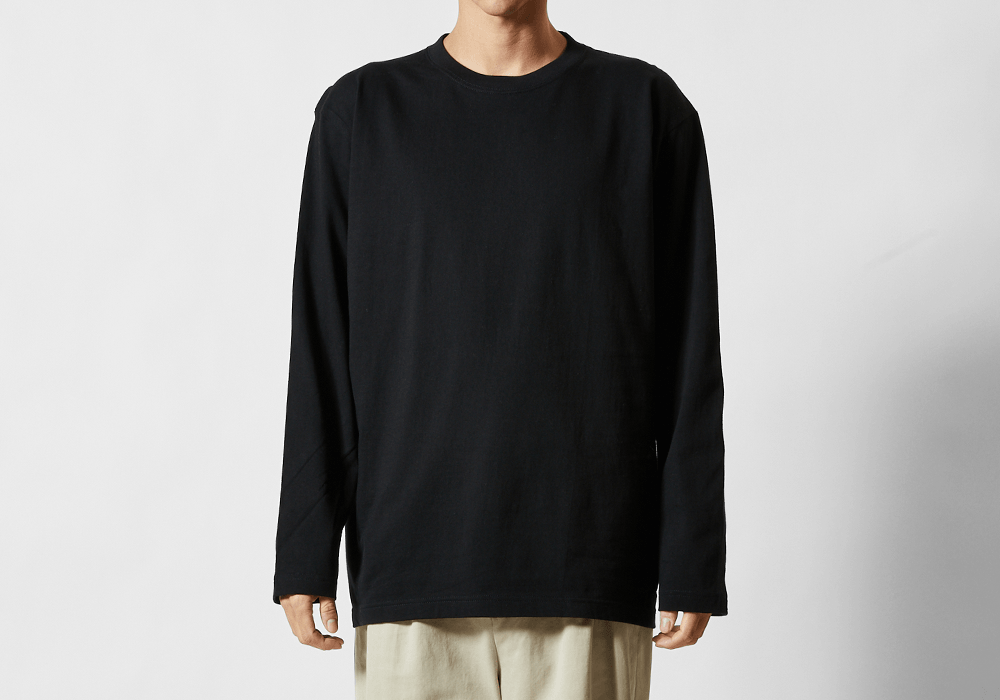 XLサイズ・モデル身長182cm